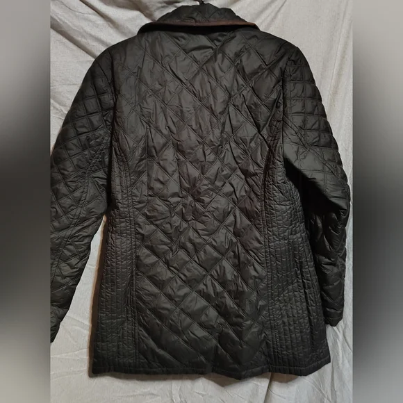 Elegant Black Quilted Women's Jacket - Picture 3 of 3